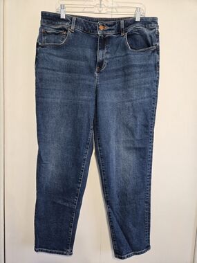 Talbots Everyday Relaxed Jeans Size 14 Blue Stretch Denim Mid Rise Straight Leg